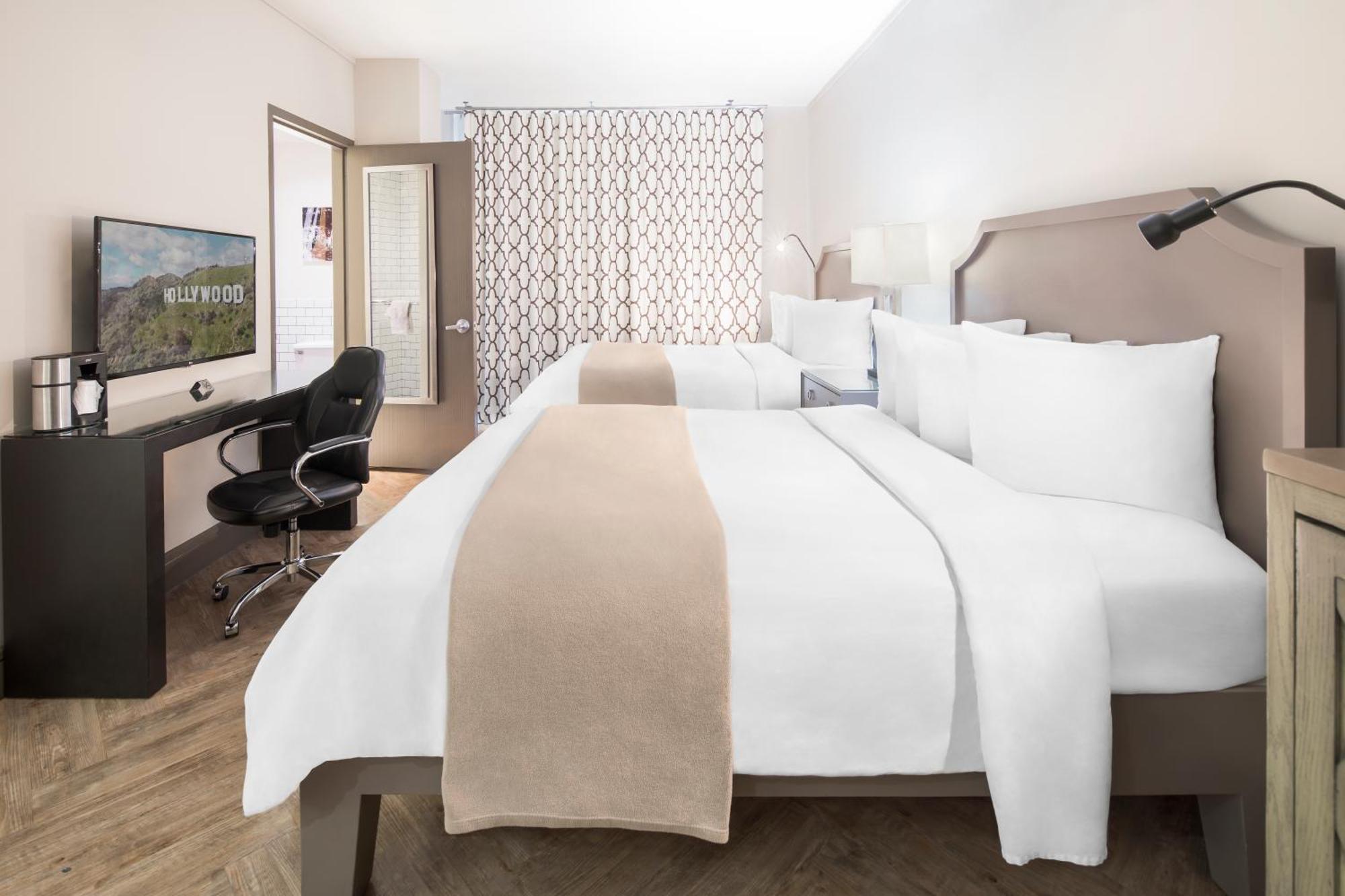 Hollywood Hotel — Photos 2